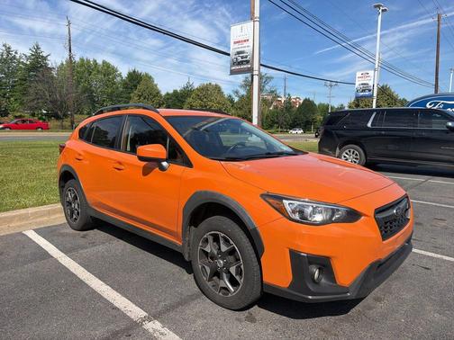 Sunshine Orange 2018 Subaru Crosstrek 2.0i Premium