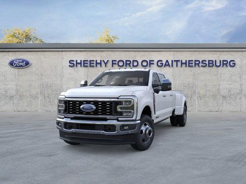 Star White Metallic Tri-Coat 2026 Ford F-350 Lariat