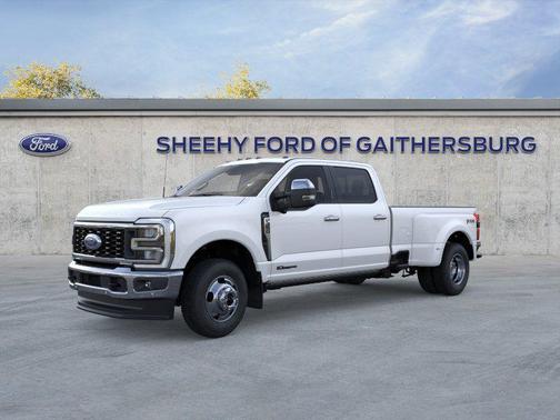 Star White Metallic Tri-Coat 2026 Ford F-350 Lariat