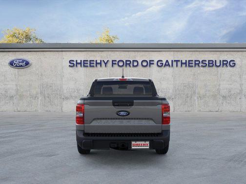 Carbonized Gray Metallic 2026 Ford Maverick Lariat