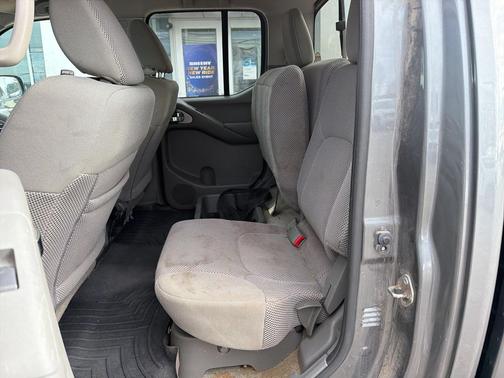 2017 Nissan Frontier SV