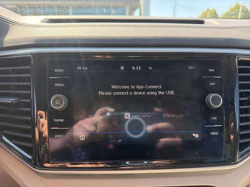 Pure White 2021 Volkswagen Atlas 2.0T SEL