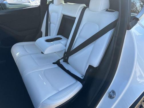 Pearl White Multi-Coat 2023 Tesla Model Y Long Range Dual Motor All-Wheel Drive