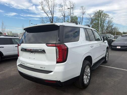 Summit White 2024 GMC Yukon SLT
