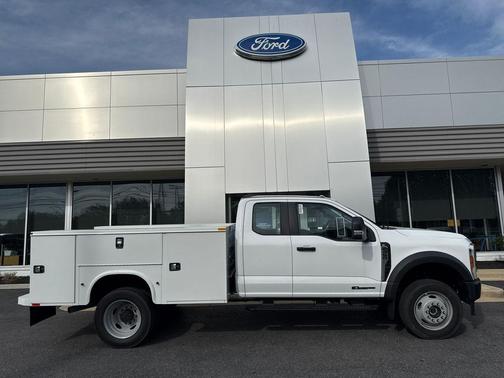 Oxford White 2026 Ford F-450 XL