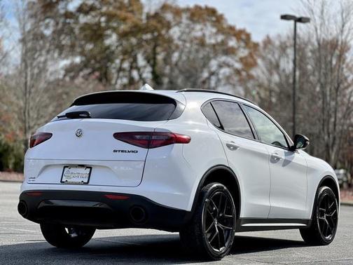 2019 Alfa Romeo Stelvio Sport