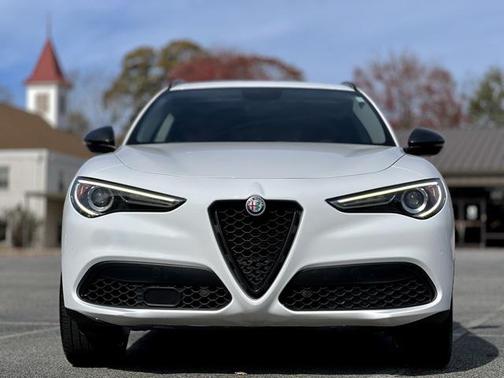 2019 Alfa Romeo Stelvio Sport