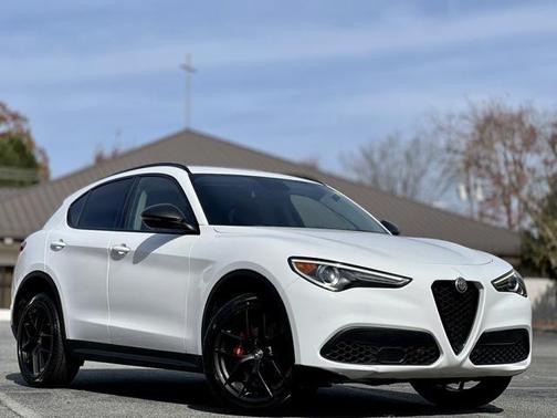 2019 Alfa Romeo Stelvio Sport