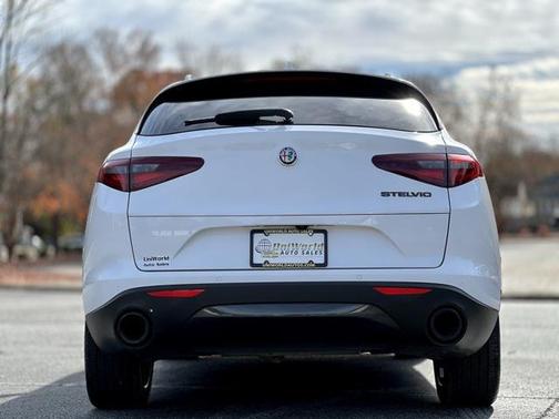 2019 Alfa Romeo Stelvio Sport