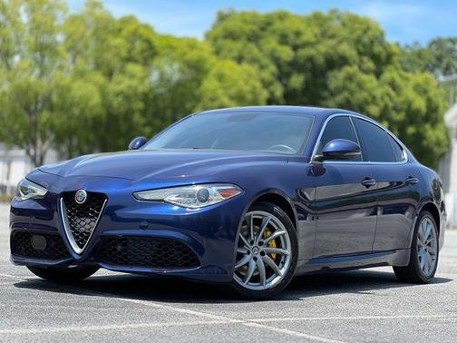 Montecarlo Blue Metallic 2017 Alfa Romeo Giulia Base