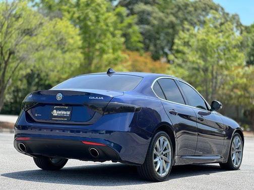 Montecarlo Blue Metallic 2017 Alfa Romeo Giulia Base