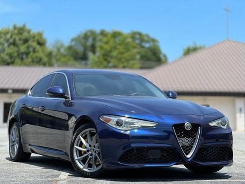 Montecarlo Blue Metallic 2017 Alfa Romeo Giulia Base