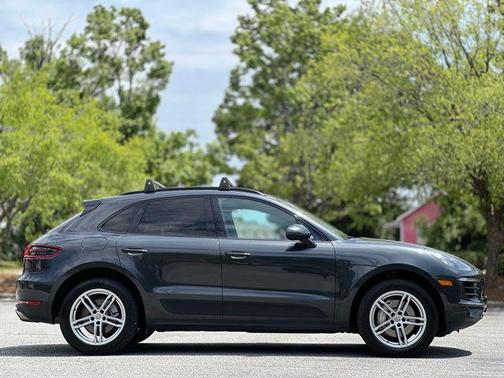 Gray 2018 Porsche Macan Macan