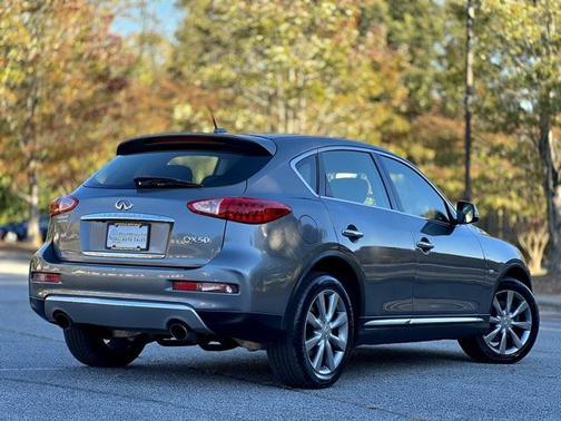 2017 INFINITI QX50 Base