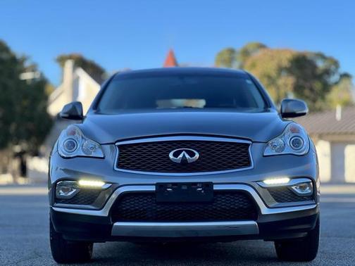 2017 INFINITI QX50 Base