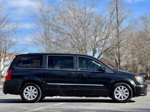 2013 Chrysler Town & Country Touring