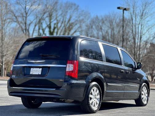2013 Chrysler Town & Country Touring