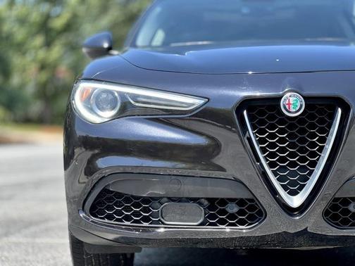 2018 Alfa Romeo Stelvio Sport