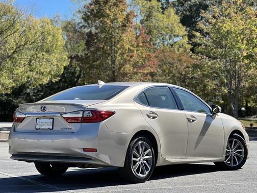 2017 Lexus ES 300h Base