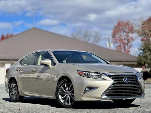2017 Lexus ES 300h Base
