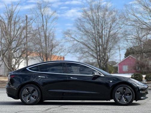 2019 Tesla Model 3 Mid Range
