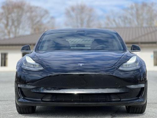 2019 Tesla Model 3 Mid Range
