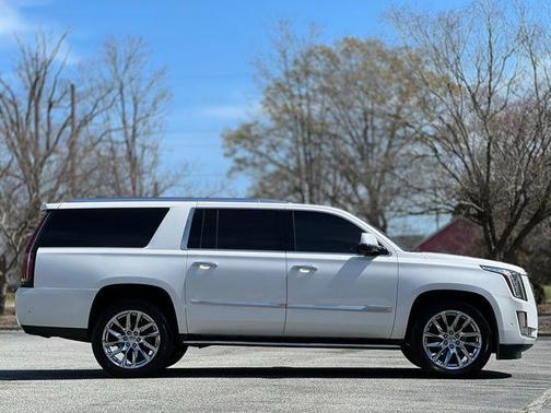2020 Cadillac Escalade ESV Luxury