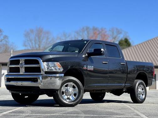 2017 RAM 2500 Tradesman Crew Cab 4x4 6'4' Box