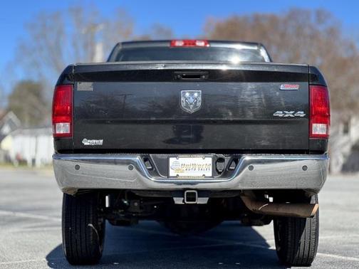 2017 RAM 2500 Tradesman Crew Cab 4x4 6'4' Box