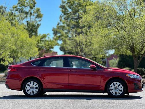 Rapid Red Metallic Tinted Clearcoat 2020 Ford Fusion S