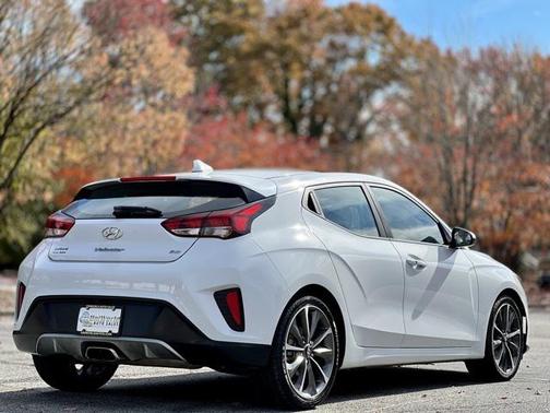 2020 Hyundai Veloster 2