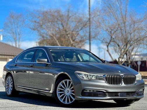 2016 BMW 740 740i
