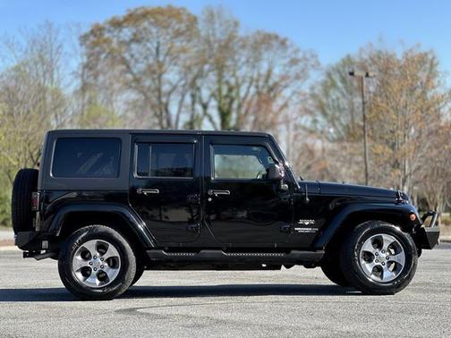 2017 Jeep Wrangler Unlimited Sahara
