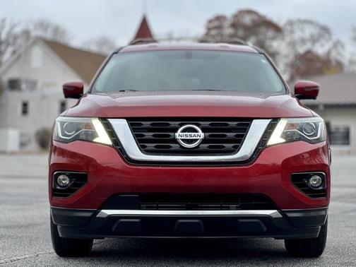 2018 Nissan Pathfinder SL