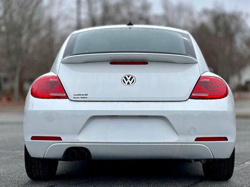 2016 Volkswagen Beetle 1.8T SE