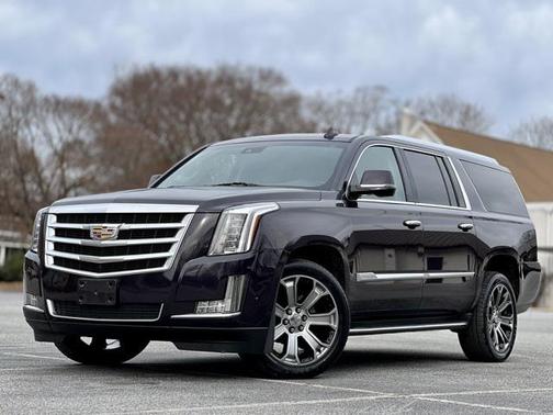 2018 Cadillac Escalade ESV Luxury