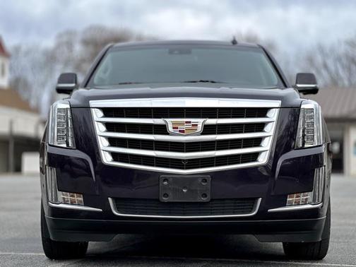 2018 Cadillac Escalade ESV Luxury