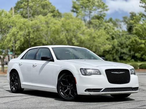 2018 Chrysler 300 Touring