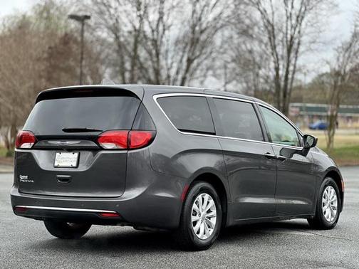 2018 Chrysler Pacifica Touring Plus