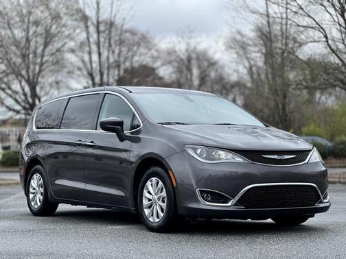 2018 Chrysler Pacifica Touring Plus