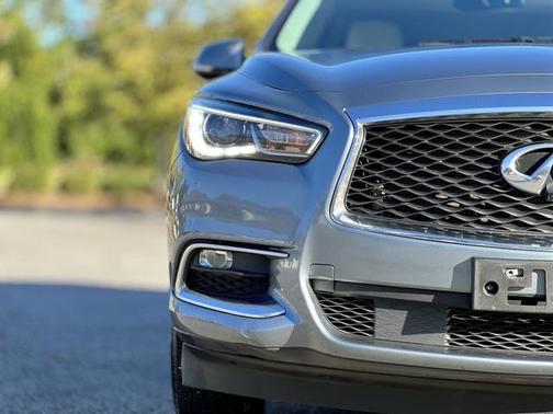 2017 INFINITI QX60 Base