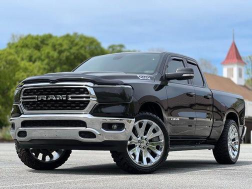 Diamond Black Crystal Pearlcoat 2022 RAM 1500 Big Horn/Lone Star
