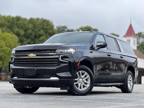 Black 2023 Chevrolet Suburban LT