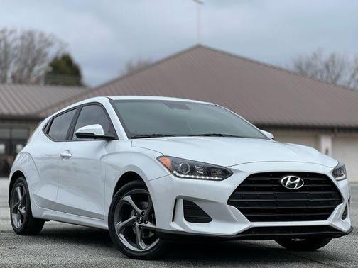 2019 Hyundai Veloster 2