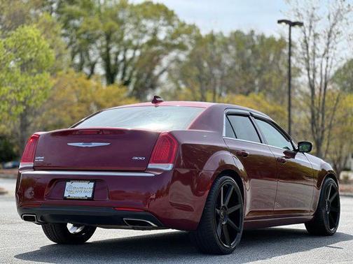 2018 Chrysler 300 Touring