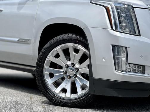 2018 Cadillac Escalade Platinum