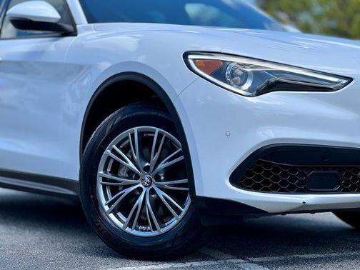 2022 Alfa Romeo Stelvio Sprint