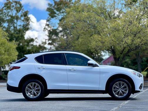 2022 Alfa Romeo Stelvio Sprint