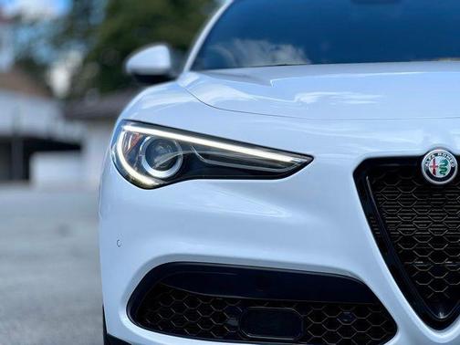 2022 Alfa Romeo Stelvio Sprint