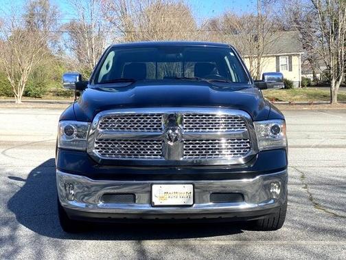 Photo 2 of 27 of 2016 RAM 1500 Laramie